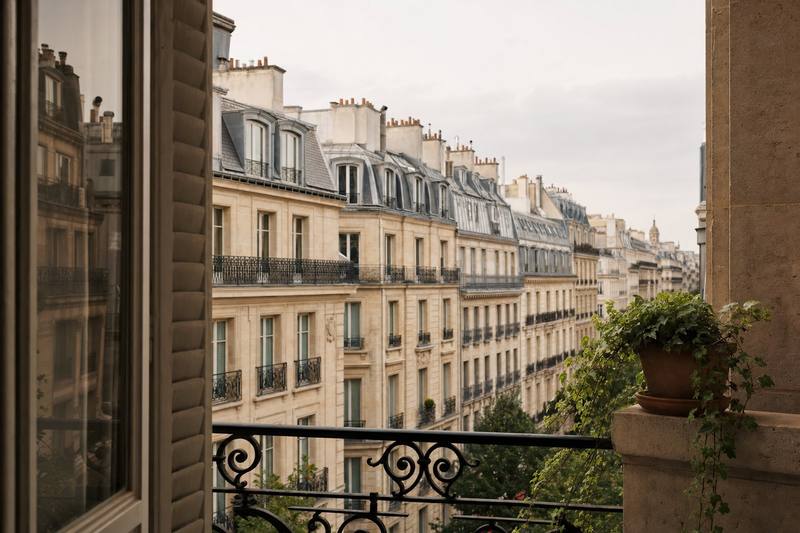 La couleur des façades de Paris : histoire de la pierre, du ravalement et des teintes